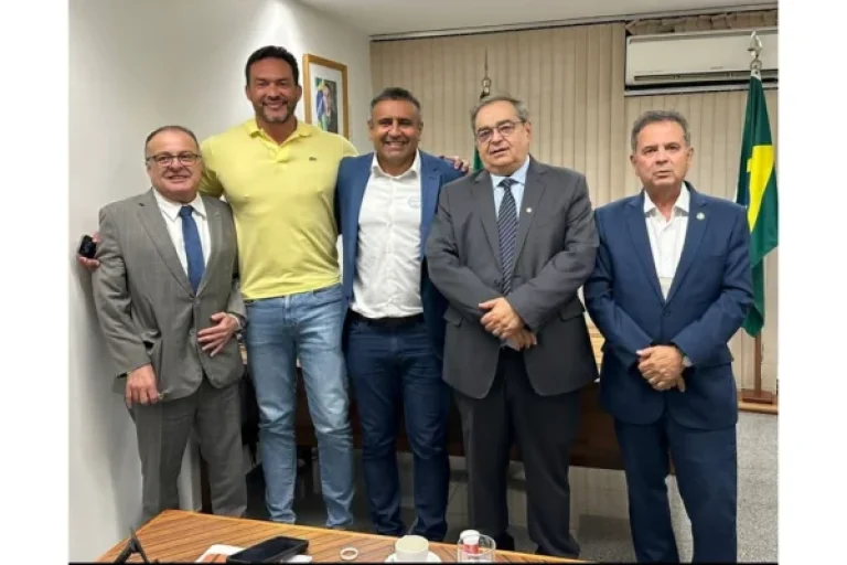 Coluna-170725-2026-02-04T194410.580