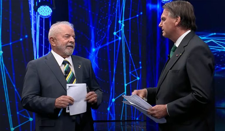 Lula-e-Bolsonaro-no-debate-da-Band-reproducao-da-TV