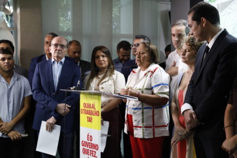 Programa-de-Recuperacao-de-Estradas_fotos-Carmem-Felix-2-scaled-e1751571146782