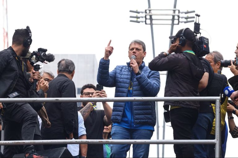 Tarcísio-de-Freitas-em-discurso-no-7-de-setembro