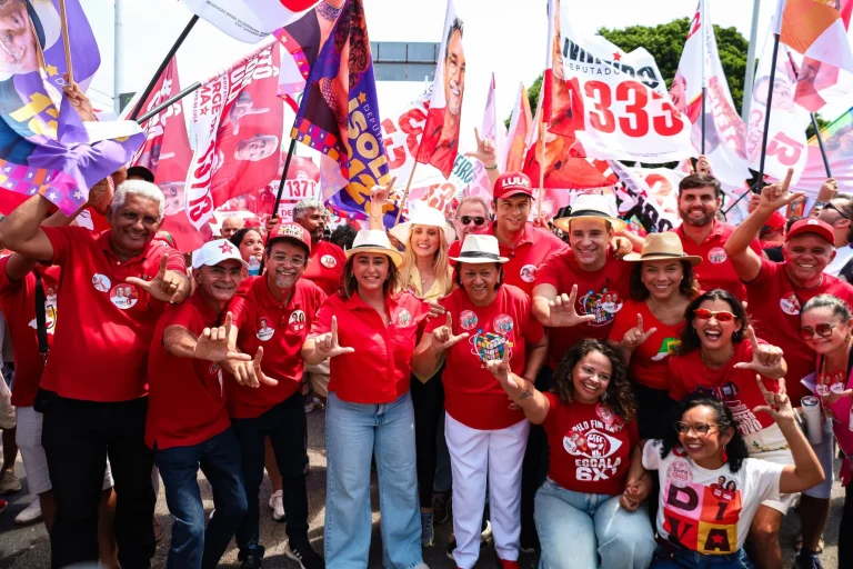 cadu-de-lula-arrasta-militancia-em-primeiro-ato-de-campanha--scaled